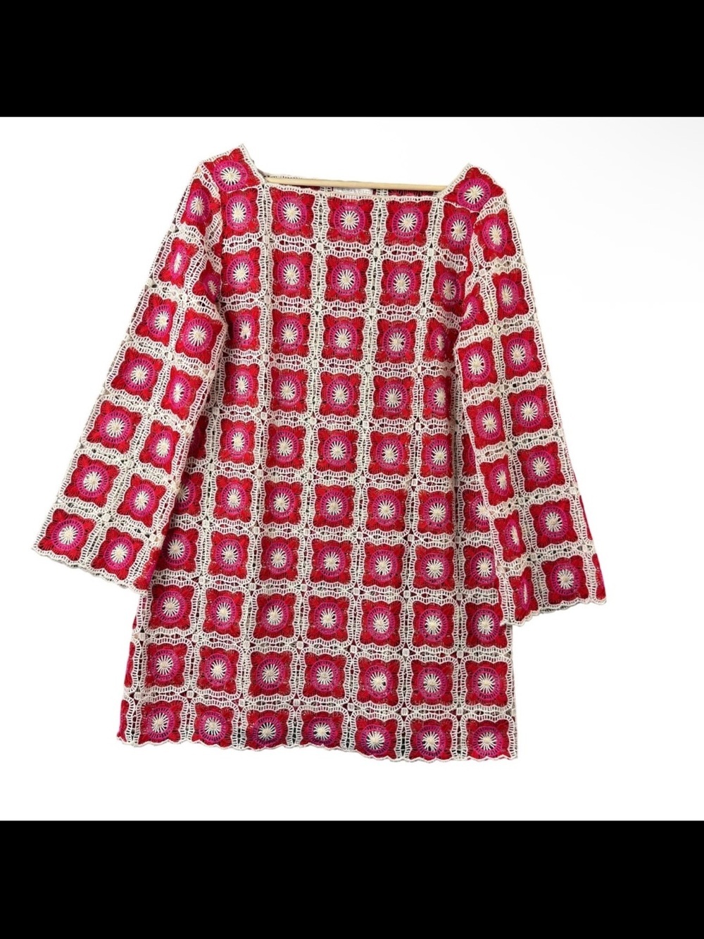 Chelsea & Violet Red and Cream Geometric Mini Shift Dress